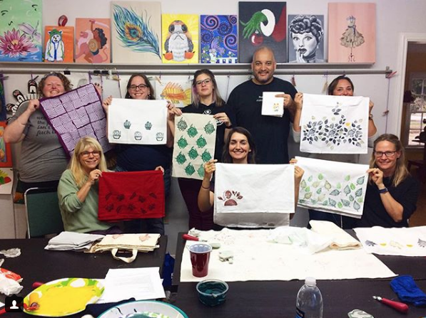 Interview with Yuko Miki of Honeyberry Studios on becoming a Full Time Artist | block printing class